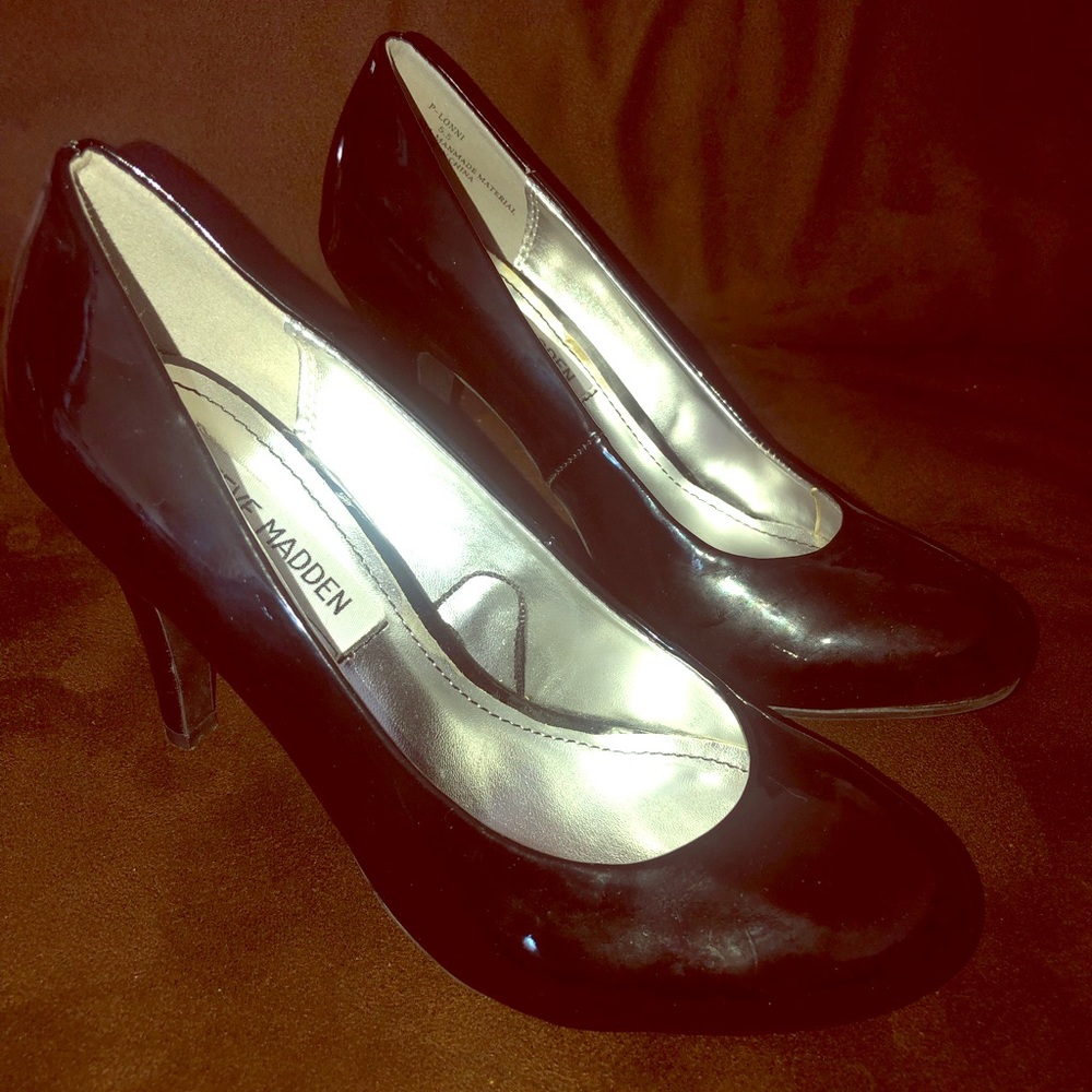 Black Steve Madden Pumps